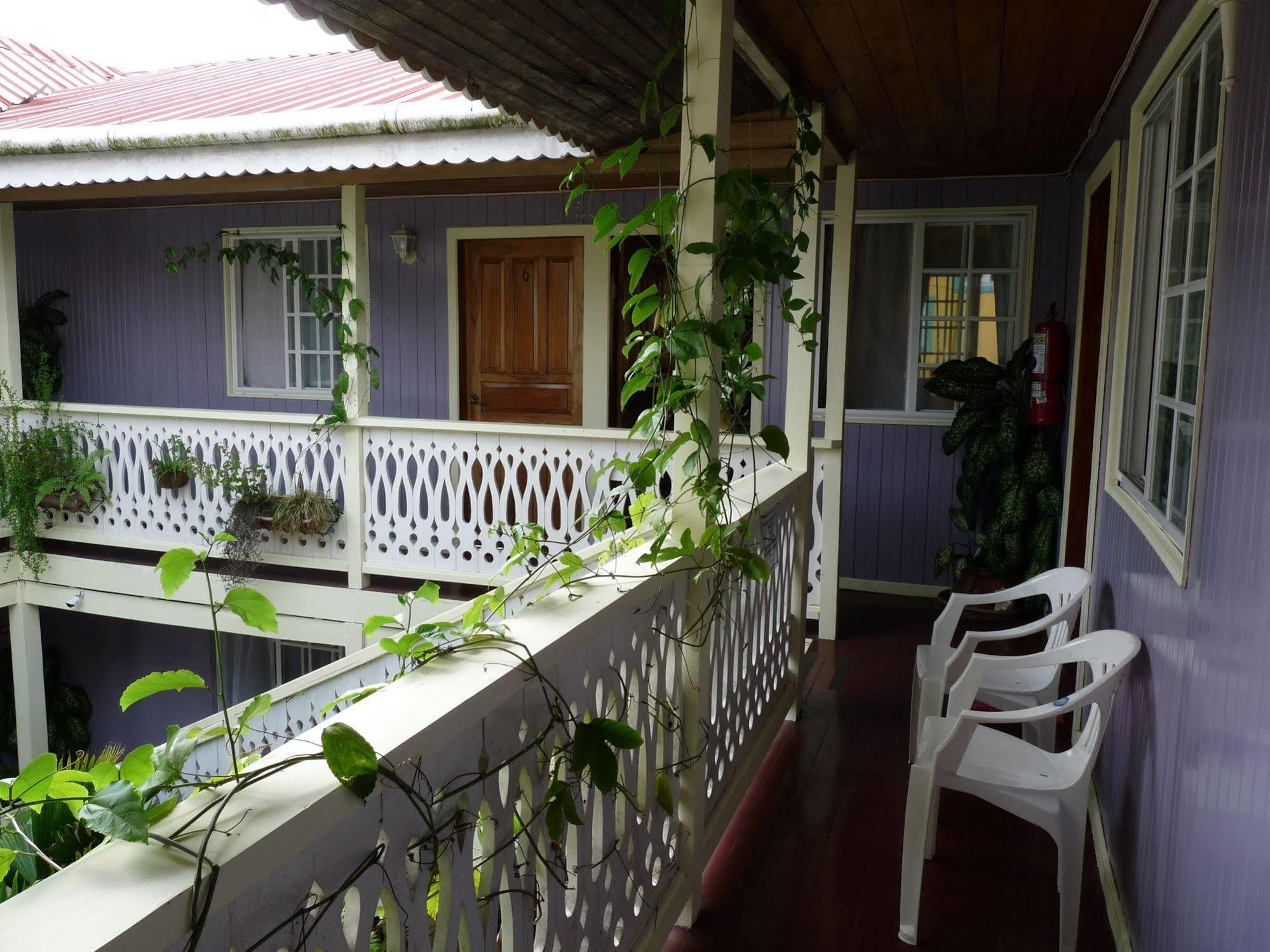 Hotel Posada Isla Chica Bocas del Toro Экстерьер фото
